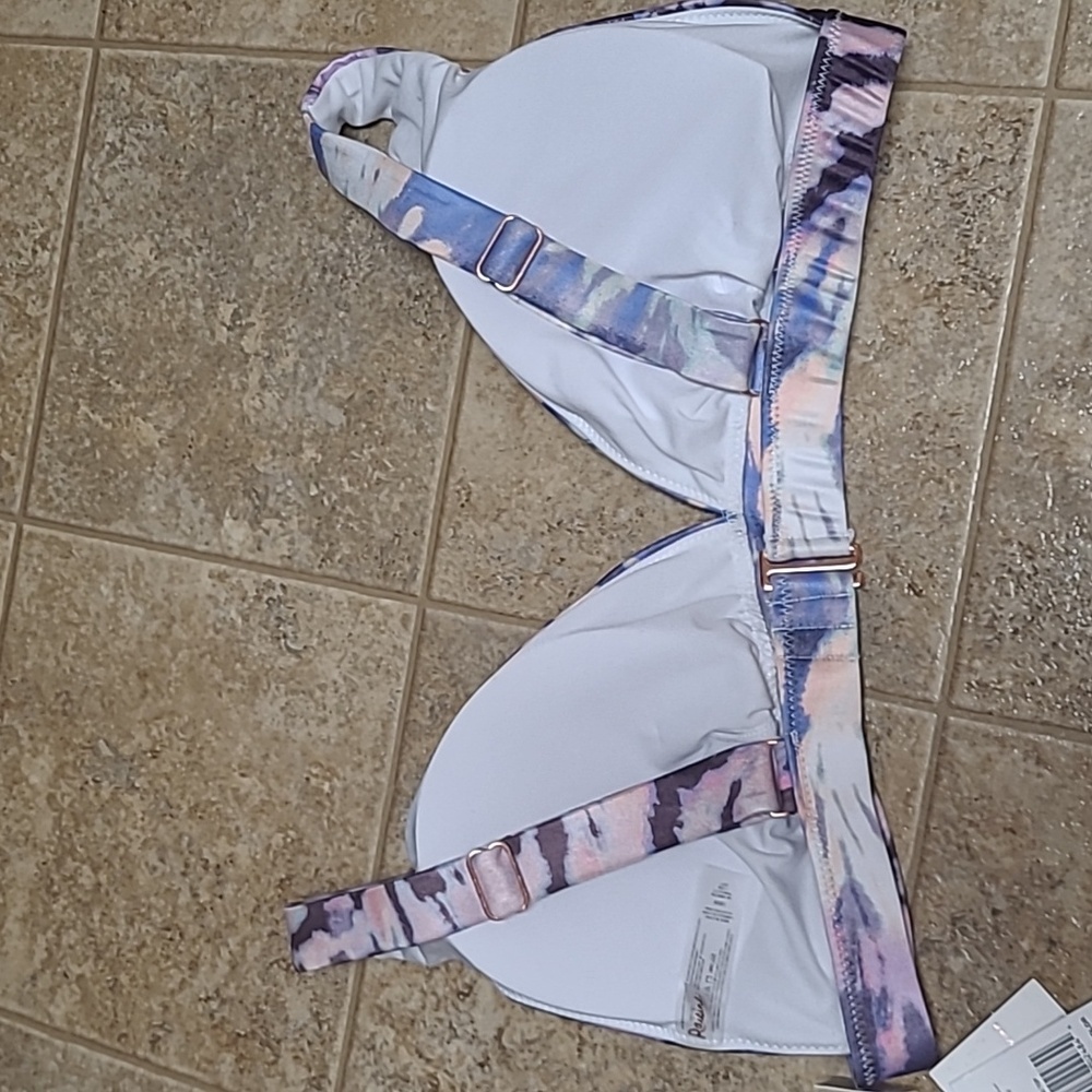 Patterned Swim Top - Picture 5 of 7